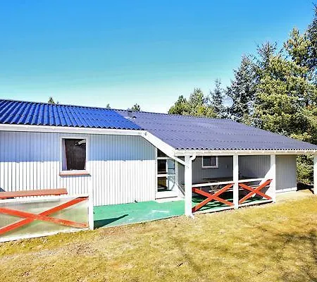 Four-bedroom Holiday In 2 Semesterbostad