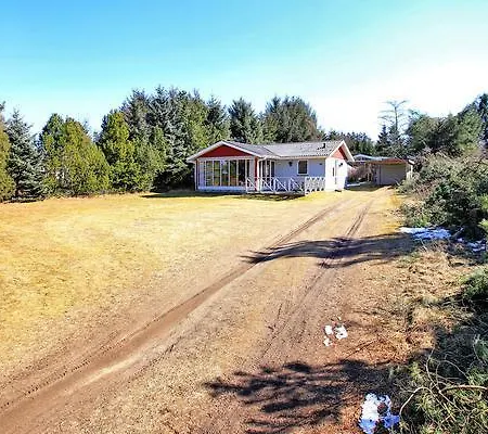 Four-bedroom Holiday In 2 Semesterbostad Fårvang