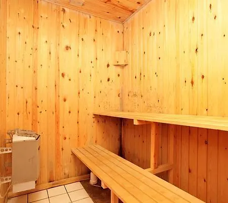 Four-bedroom Holiday In 2 *