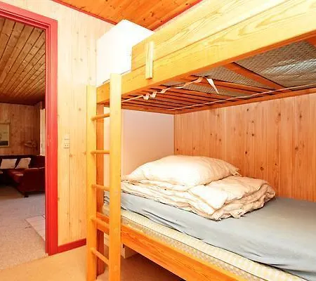 Four-bedroom Holiday In 2 * Fårvang