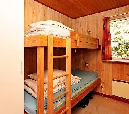 Four-bedroom Holiday In 2 Semesterbostad