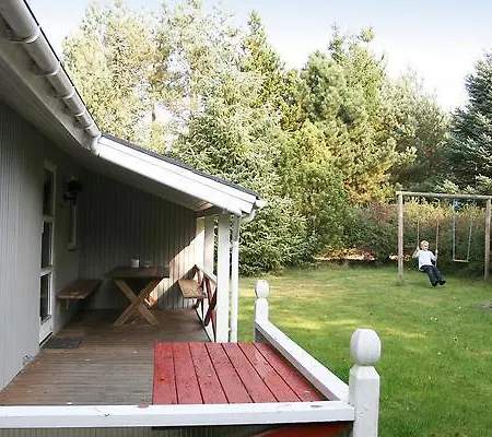Four-bedroom Holiday In 2 Fårvang